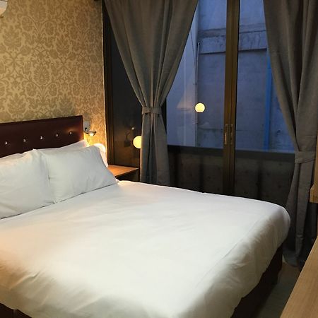 Harrys Suite Hotel Bangkok Kültér fotó