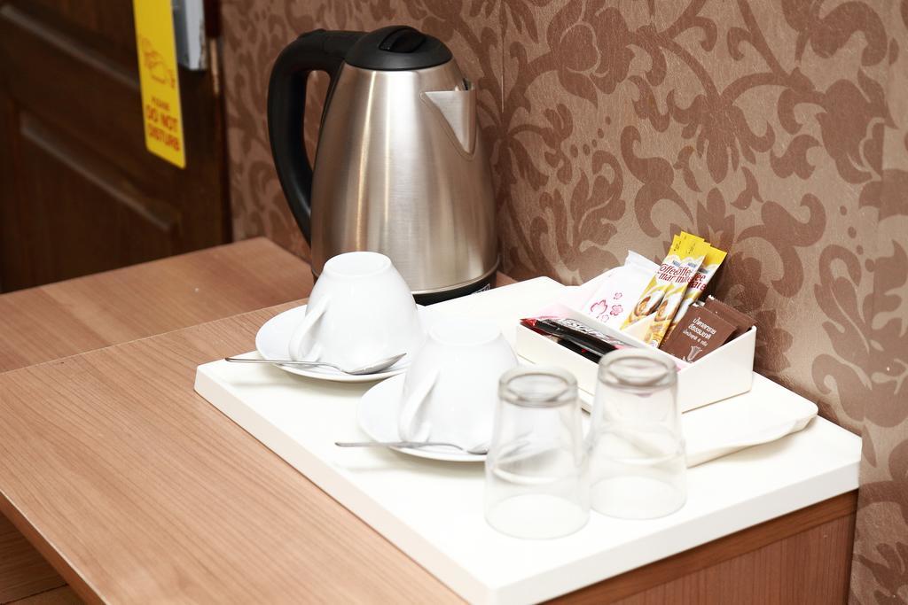 Harrys Suite Hotel Bangkok Szoba fotó