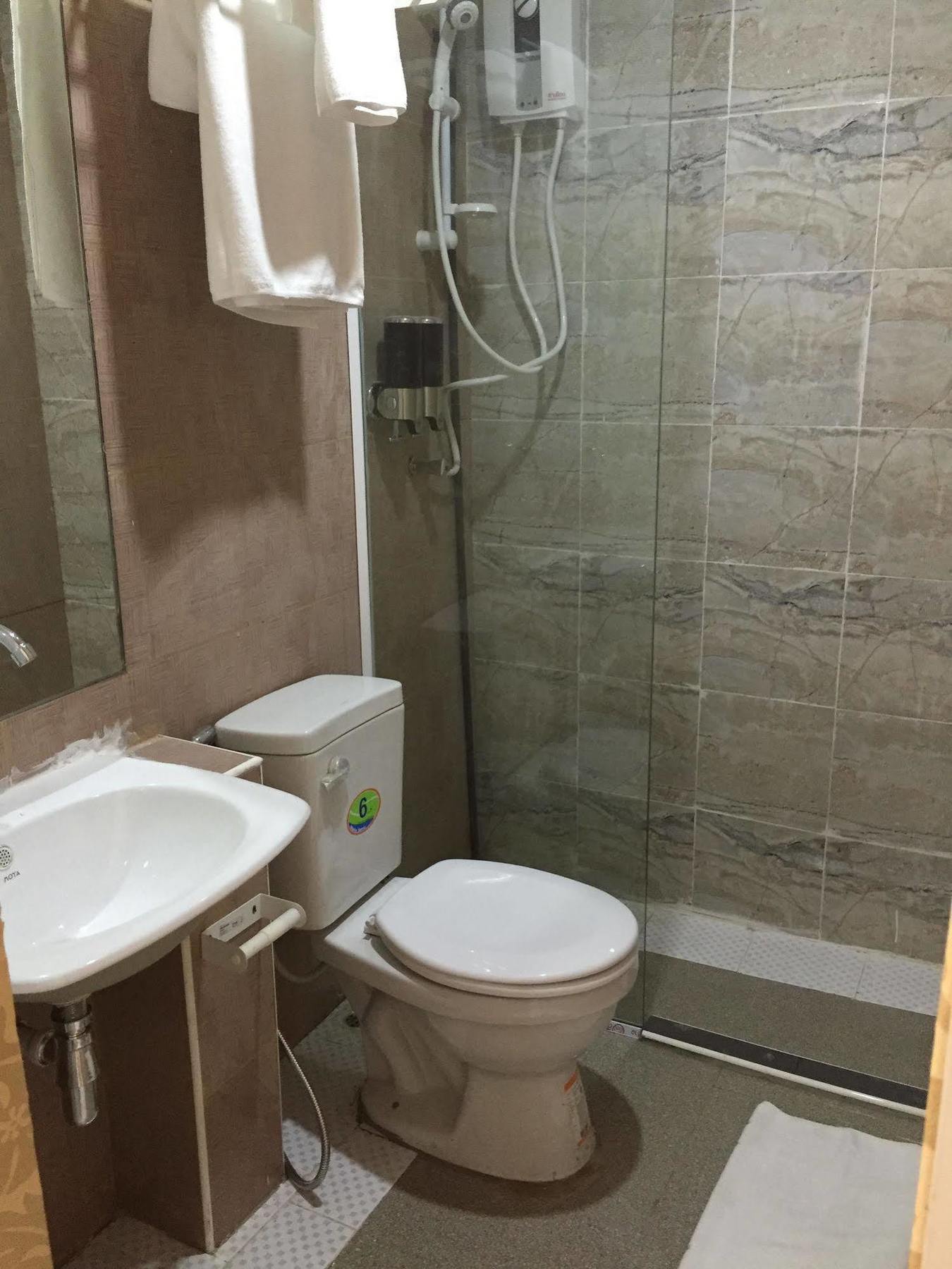Harrys Suite Hotel Bangkok Kültér fotó