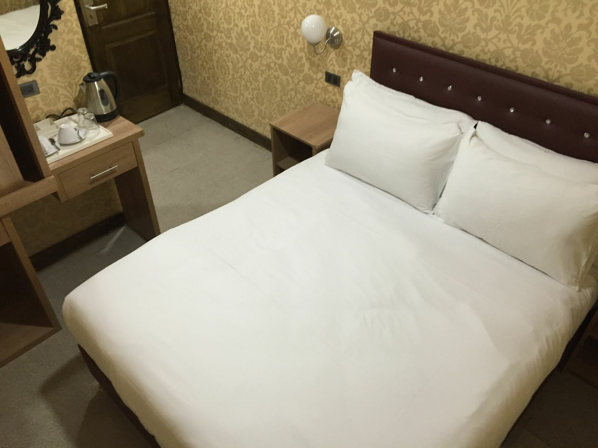 Harrys Suite Hotel Bangkok Kültér fotó