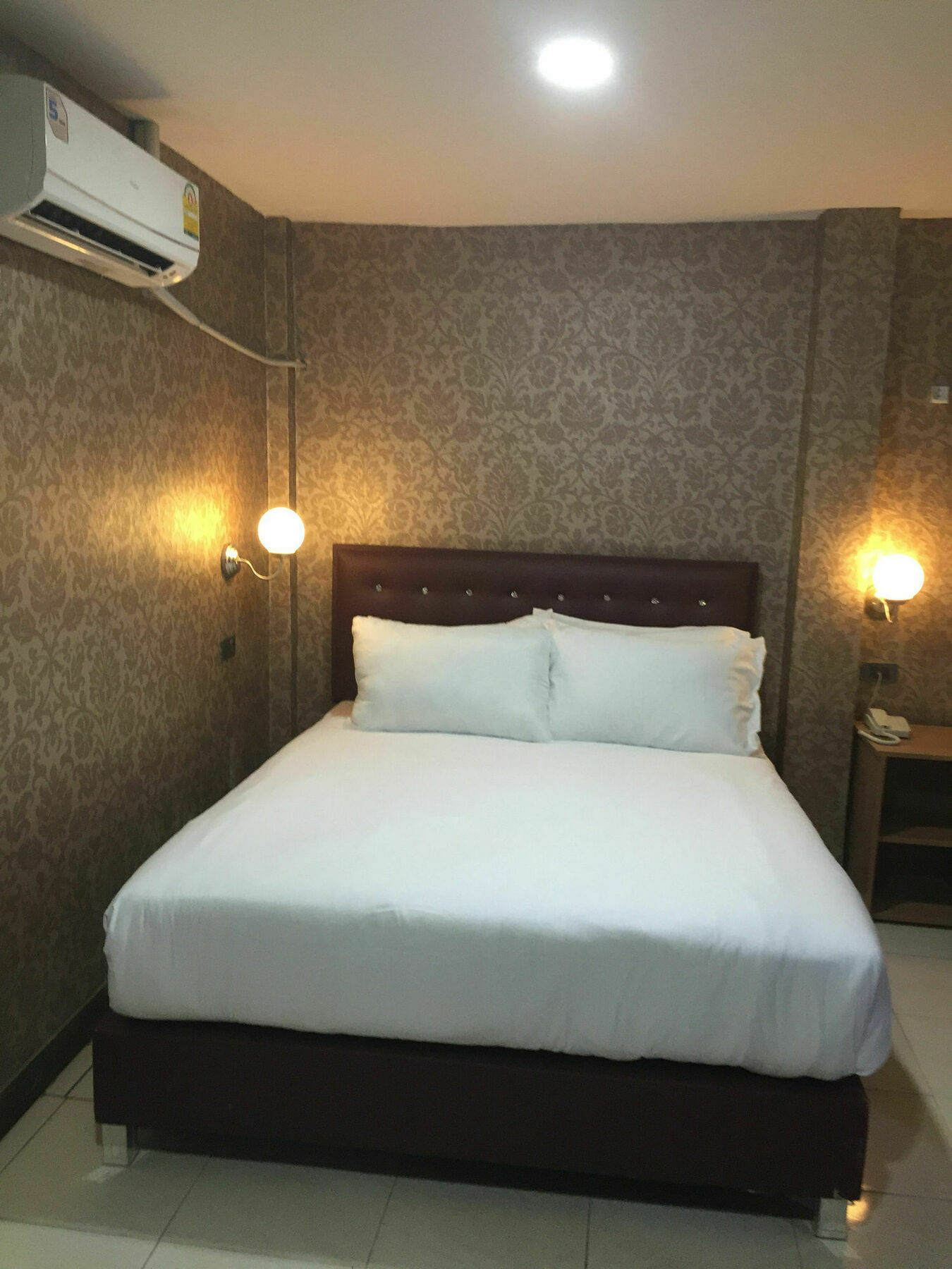 Harrys Suite Hotel Bangkok Kültér fotó